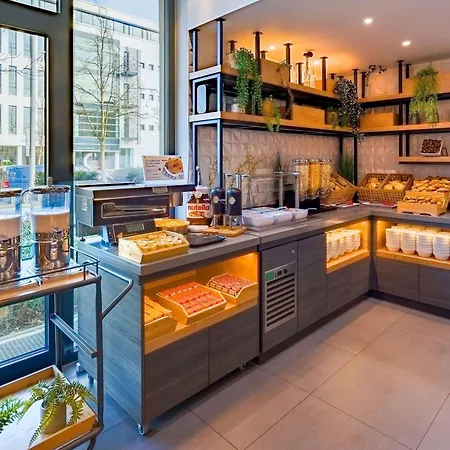 Ramada Encore By Wyndham Munich Messe-2